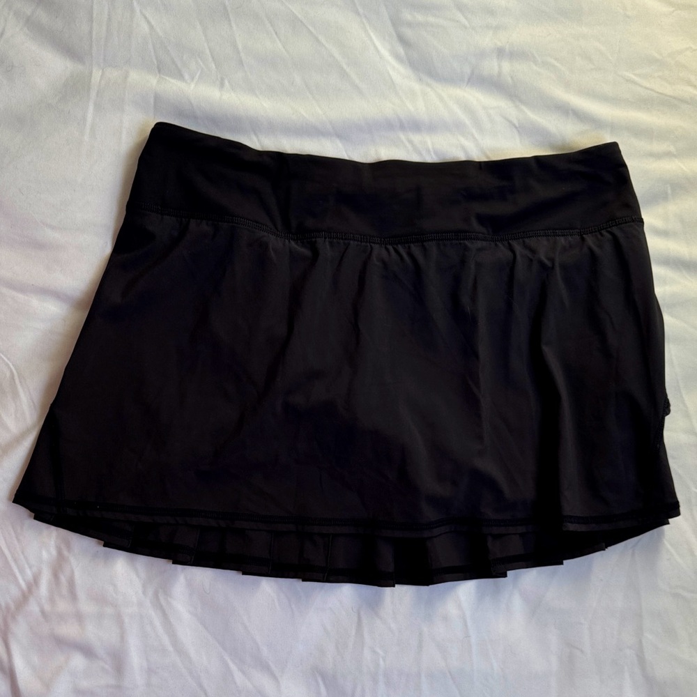 Lululemon Black Mini Skirt with Ruffle Hem size 8